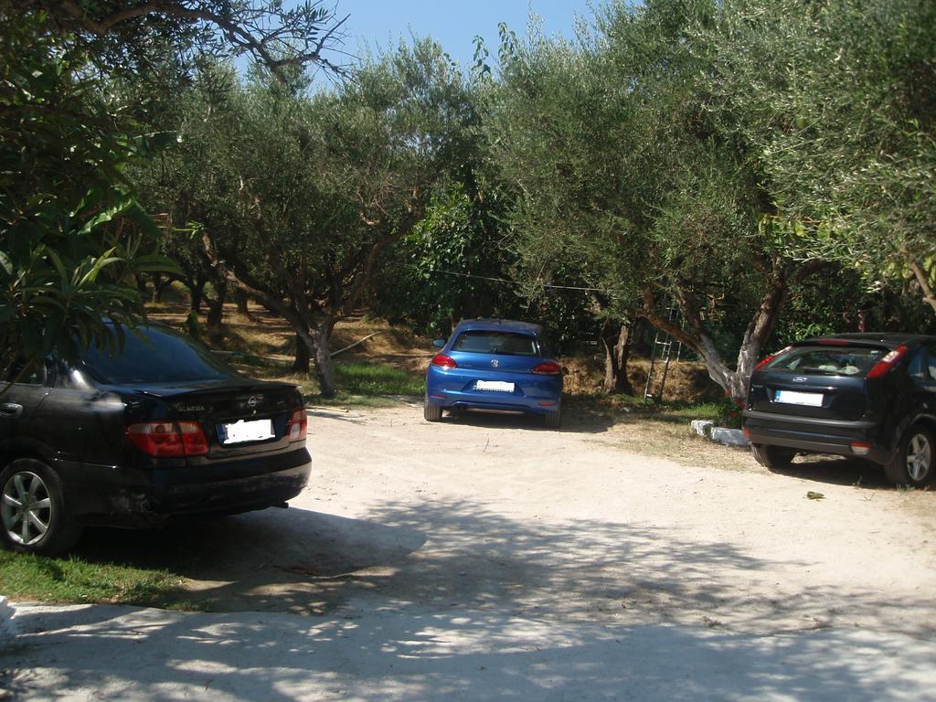 Billy'S Amoudi Apartments Rum bild